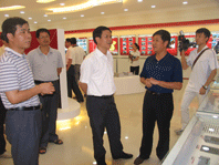 南平市委副書記黃福清、市委常委統(tǒng)戰(zhàn)部部長黃健平一行視察虹潤公司